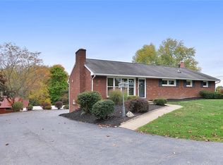 805 Chateau Dr, Ellwood City, PA