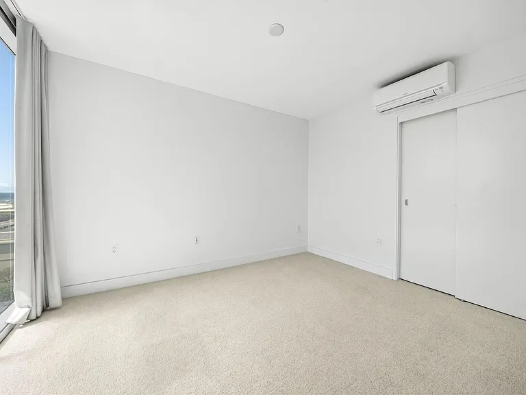 Unit Photo