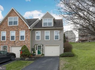 332 Oakridge Dr, Mountville, PA 17554