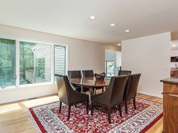 5th image of 7281 Brixton Ln