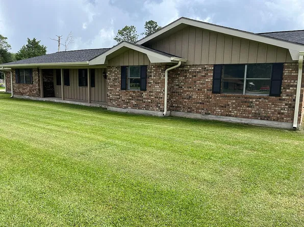 911 N Overton St, Dequincy, LA 70633