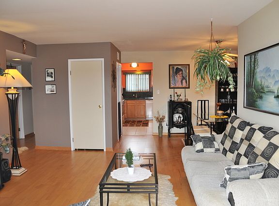 4th image of 9466 Bay Colony Dr APT 3S