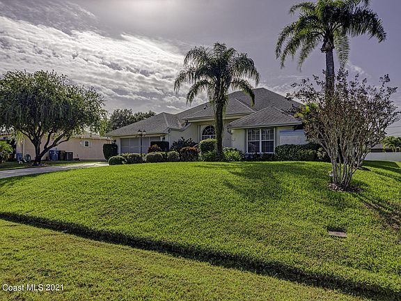 4th image of 356 Vin Rose Cir SE