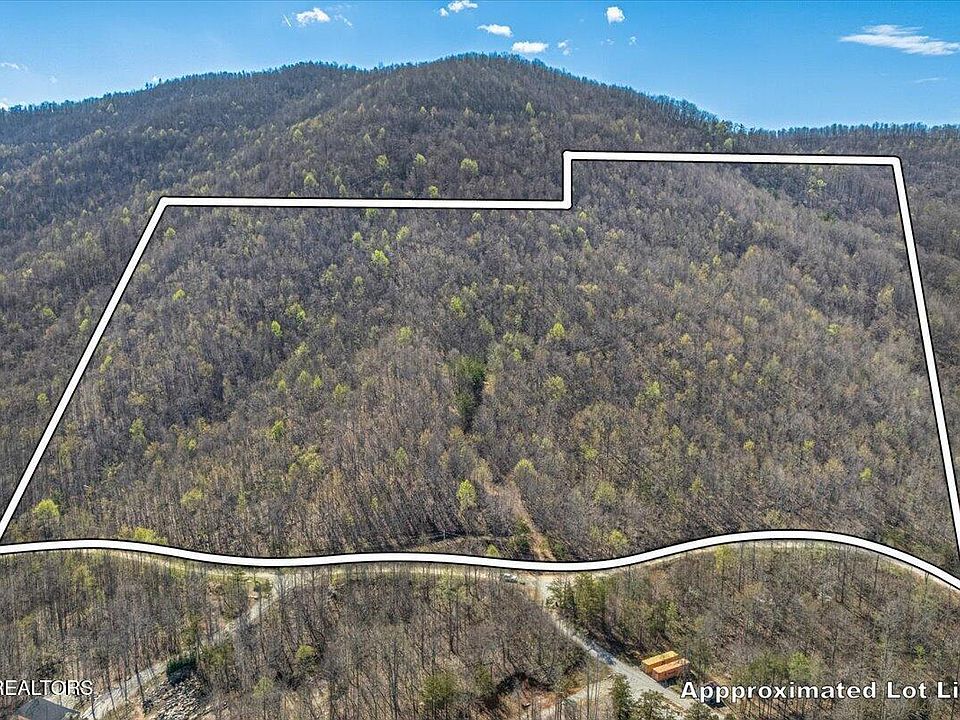 1st image of 422 Crooked Branch Rd