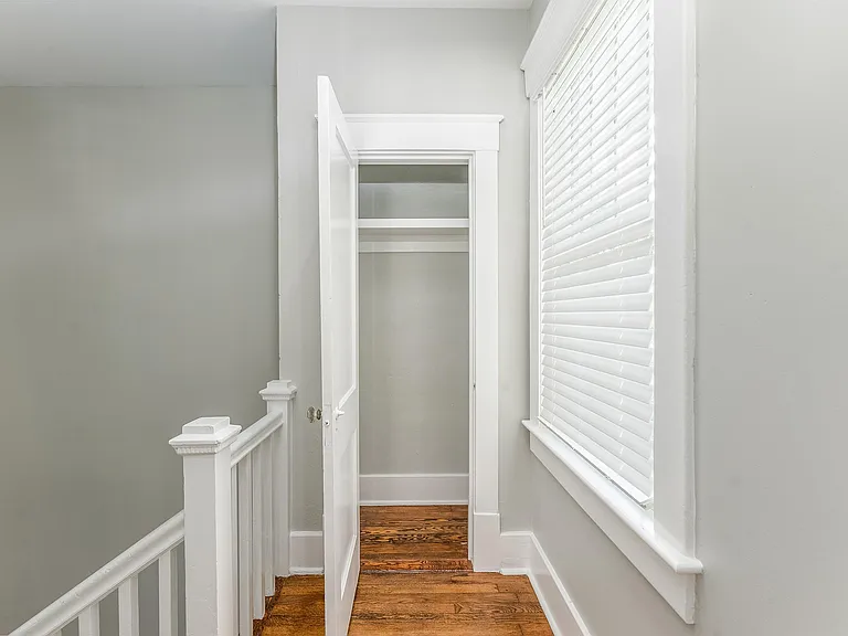114 W Anderson St #B — Photo 8