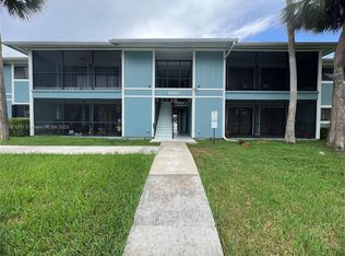 19700 SW 103rd Ct APT 203, Cutler Bay, FL 33157