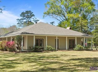 10417 Woodland View Dr, Greenwell Springs, LA 70739