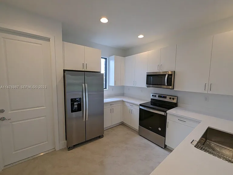 5245 Marano Dr — Photo 6