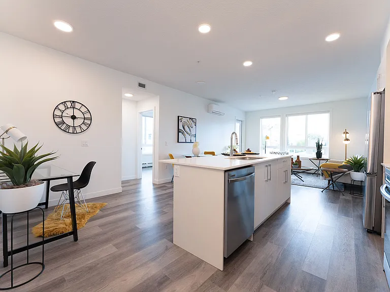 612 67th Ave SW — Photo 91