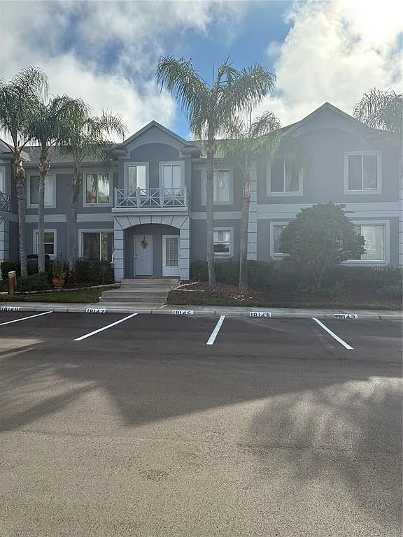 3 bed, 2.5 bath, 1364 sqft, $2,100 — Photo 1