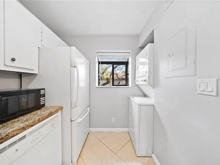 503 Gardens Dr #202 — Photo 13