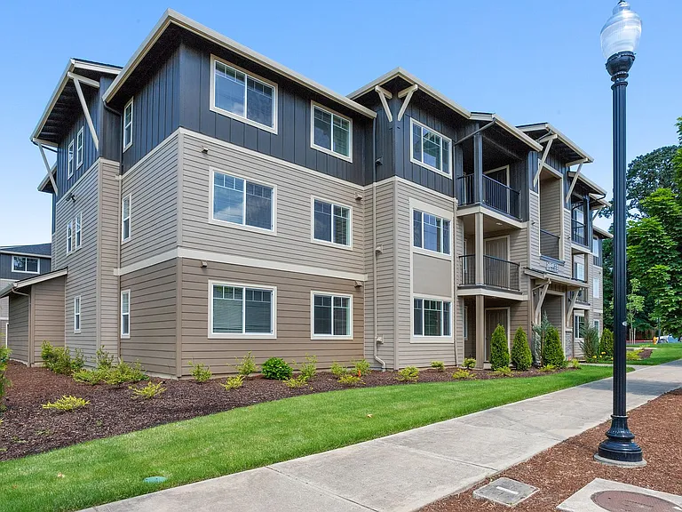 Live where you love at Edgewater Apartments — Photo 29