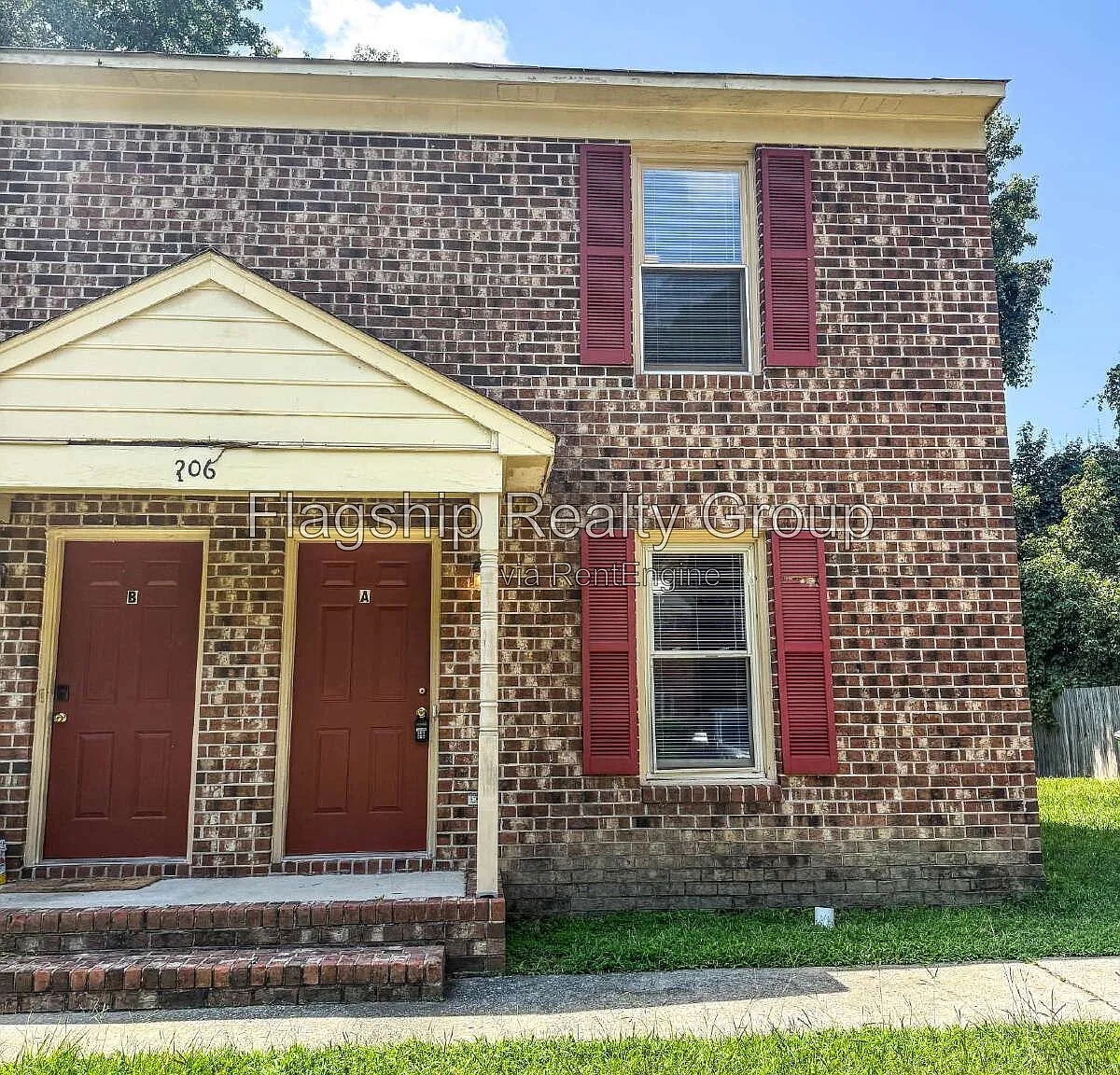 2 bed, 2.0 bath, 1054 sqft, $1,095 — Photo 2