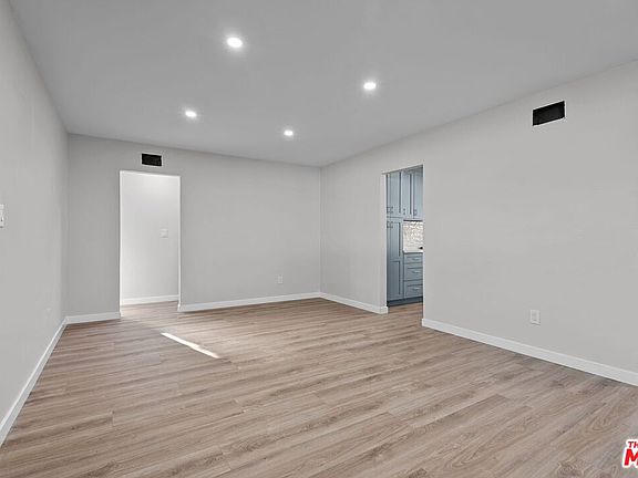 5th image of 16855 Donmetz St