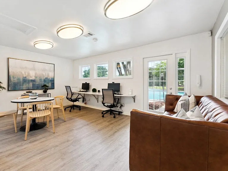 Willow Ridge Apartments — Photo 6