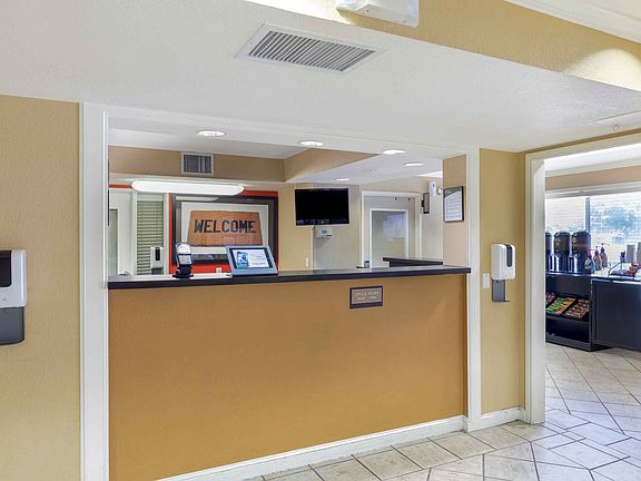 Lobby and Guest Check-in