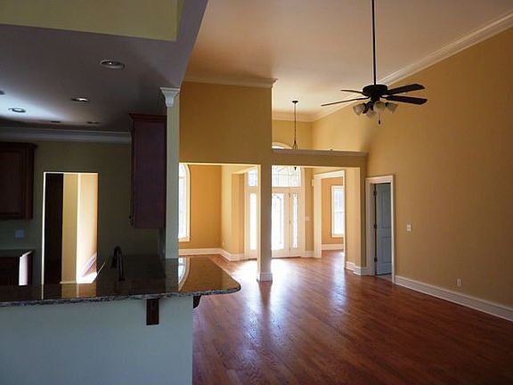 4th image of 120 Olivia Ct