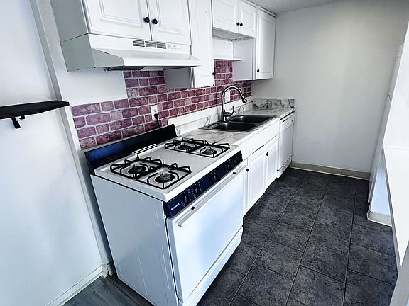 5th image of 47 King Arthur Ct #47