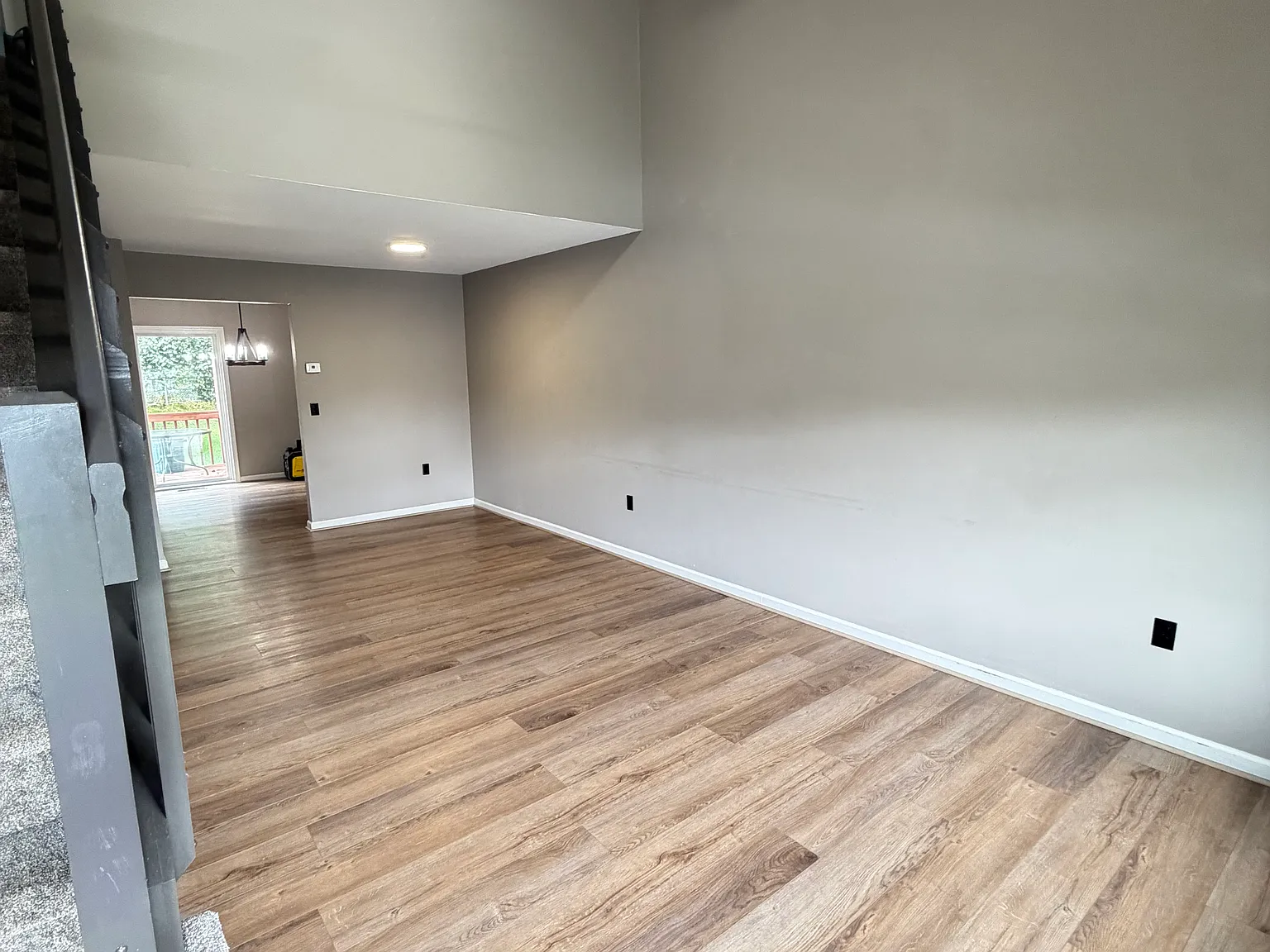3 bed, 2.5 bath, 1484 sqft, $2,475 — Photo 3