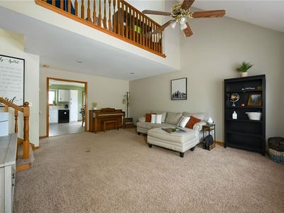 2327 Twin Oaks Dr, Harrisonville, MO, 64701