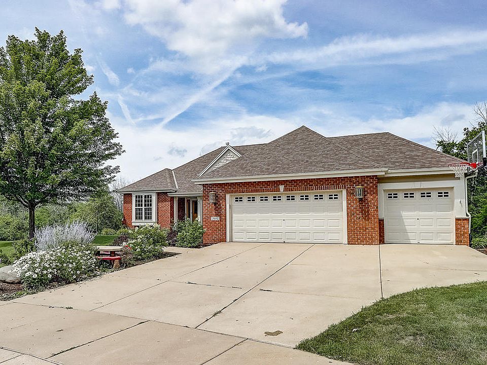 1st image of 3682 E Rosemont Ct