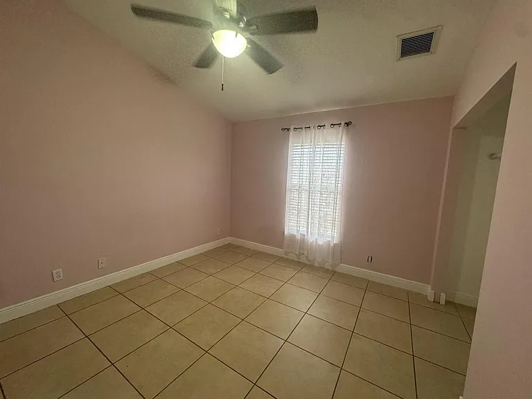 997 SW Hamberland Ave — Photo 18