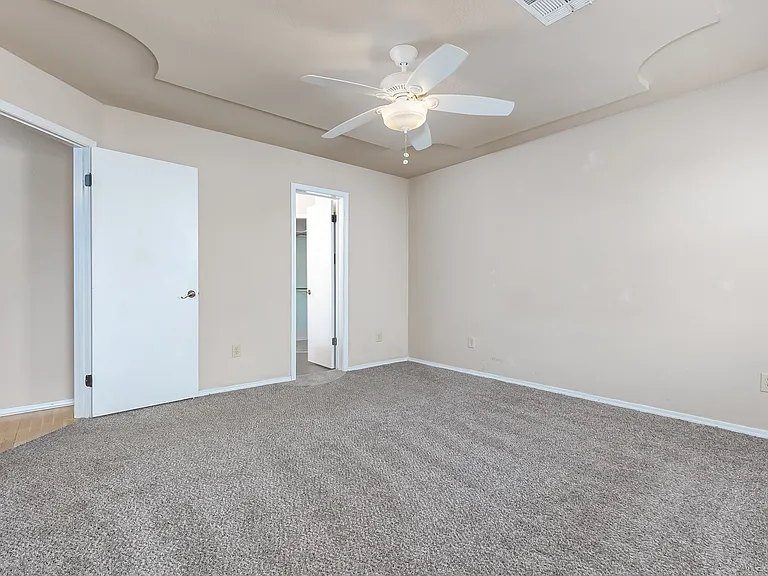 10304 Southridge Ter — Photo 7