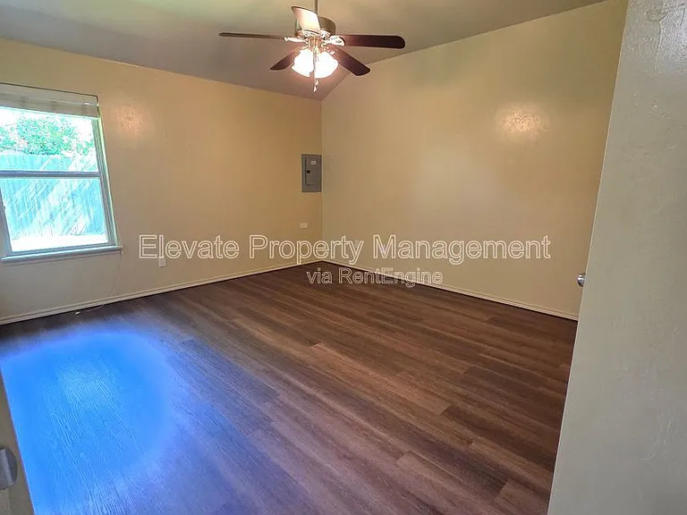 927 W Prairie Wind Way — Photo 8