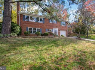 7025 Bradley Cir, Annandale, VA 22003