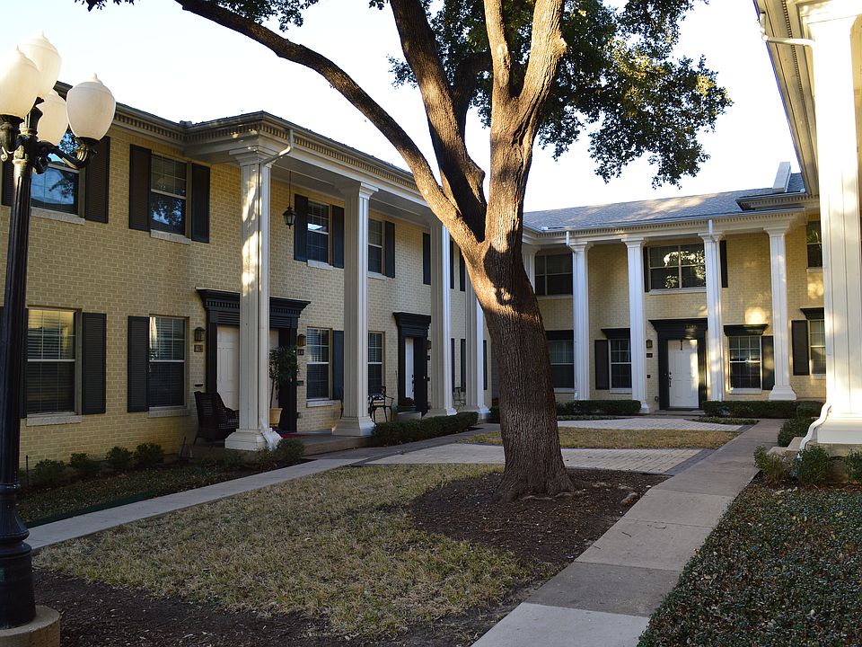 1st image of 4750A Bradford Dr