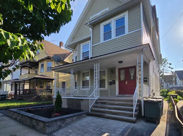 743 Iranistan Avenue, Bridgeport, CT 06605