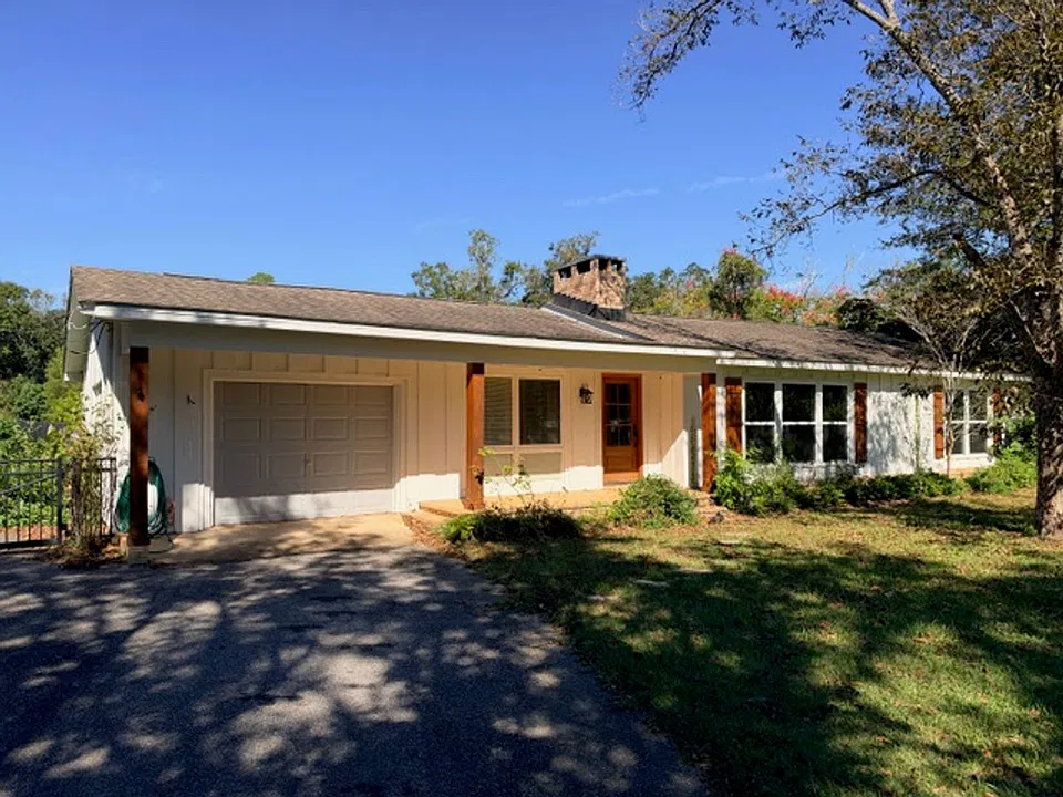 4082 Dawson Dr