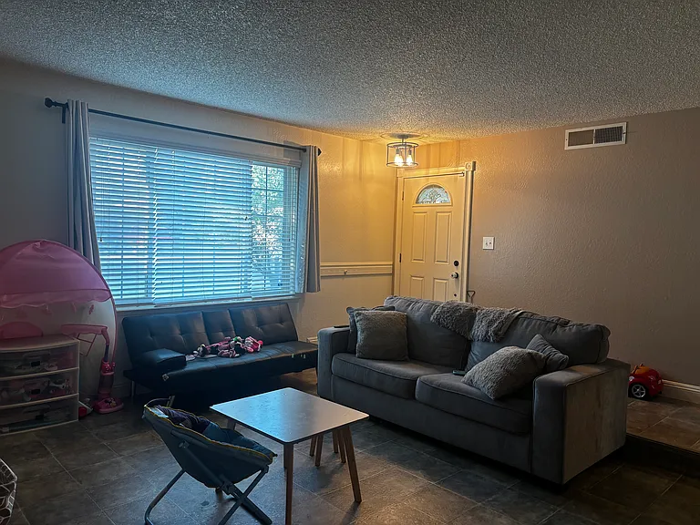 4713 W Willis Ave — Photo 3