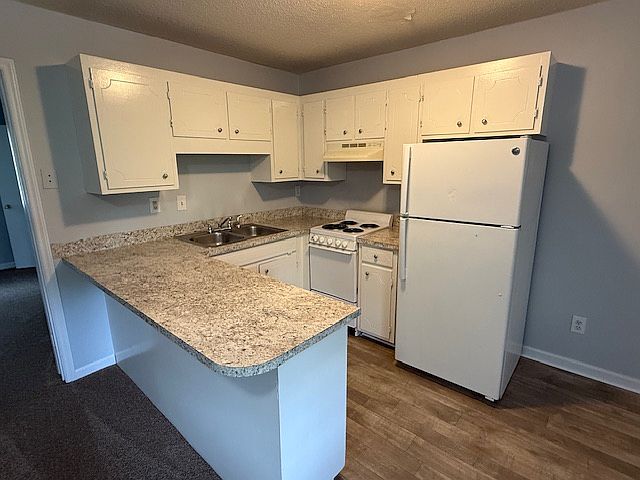 2nd image of 306 Reece Ave #G