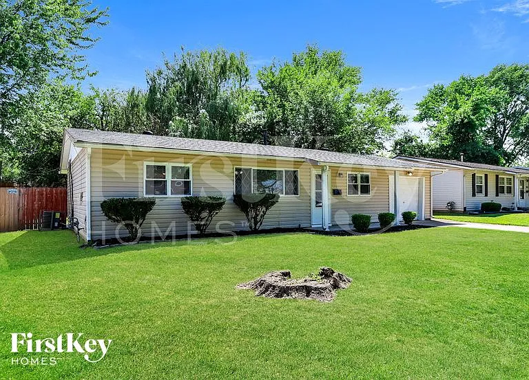 508 Saratoga Ln — Photo 2