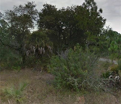 3rd image of 600 W 15th St