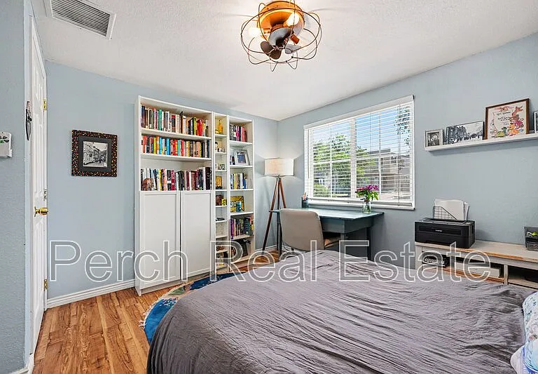 1595 W Maple Ave — Photo 11