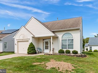 54 Cottage Ln E, Columbus, NJ 08022
