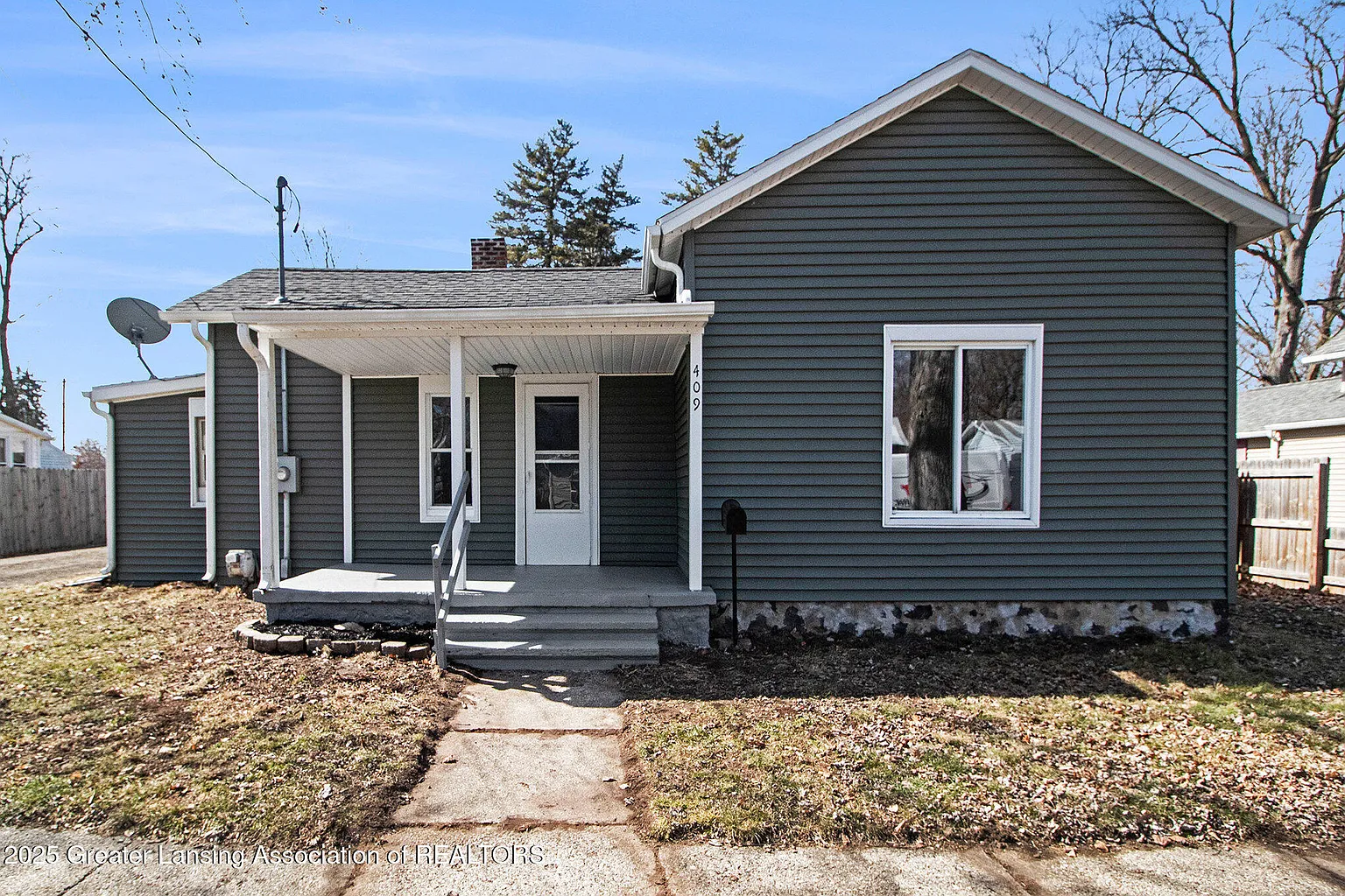 409 Minerva St photo 1