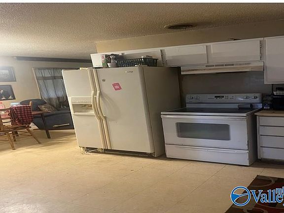 4th image of 2120 Medaris Rd NW