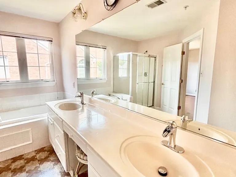 14115 Parker Farm Way — Photo 20