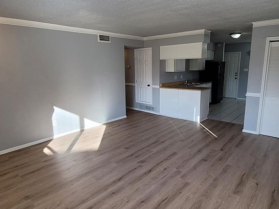 2nd image of 5630 Brookview Ct APT A