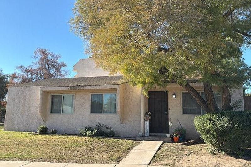 1st image of 2233 W Farmdale Ave Unit 6