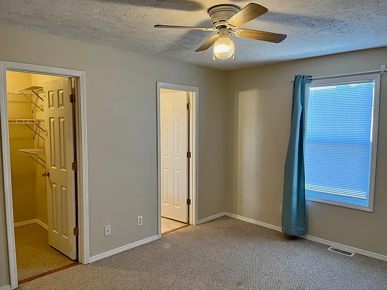 102 W Lincoln St #3 — Photo 15