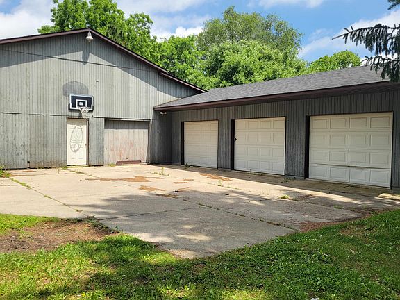 3rd image of 11372 N Linden Rd
