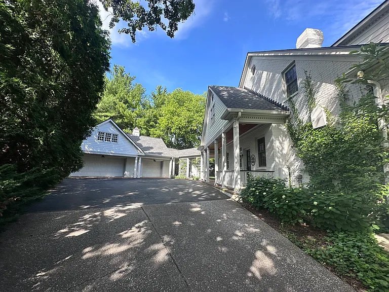 Waterside Ct — Photo 5