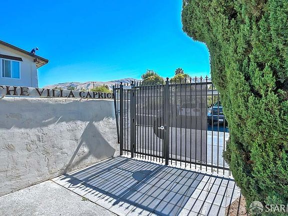 5th image of 46728 Crawford St APT 14