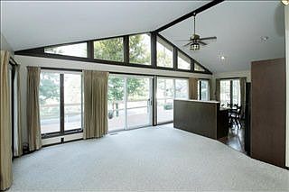 5th image of 715 E Shore Dr