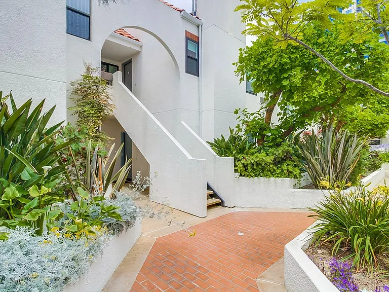 701 Kettner Blvd #98 — Photo 32