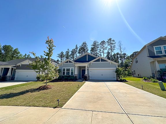 2nd image of 916 Rachel Anne Dr